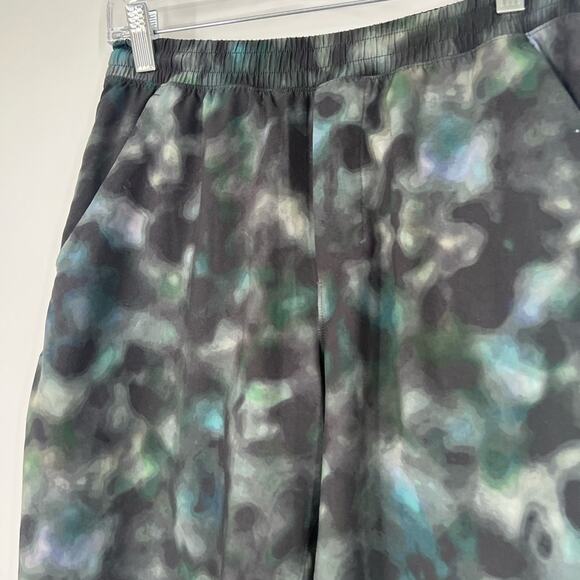 Lululemon Pace Breaker Shorts 9" Liner - Picture 2 of 9